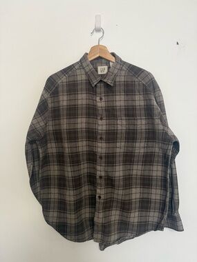 GAP Vintage Men's Brown & Gray Plaid Button-Down Shirt